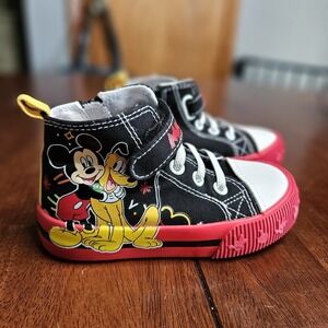 Disney Mickey Mouse & Pluto Shoes Toddler Size 7, Gently Used